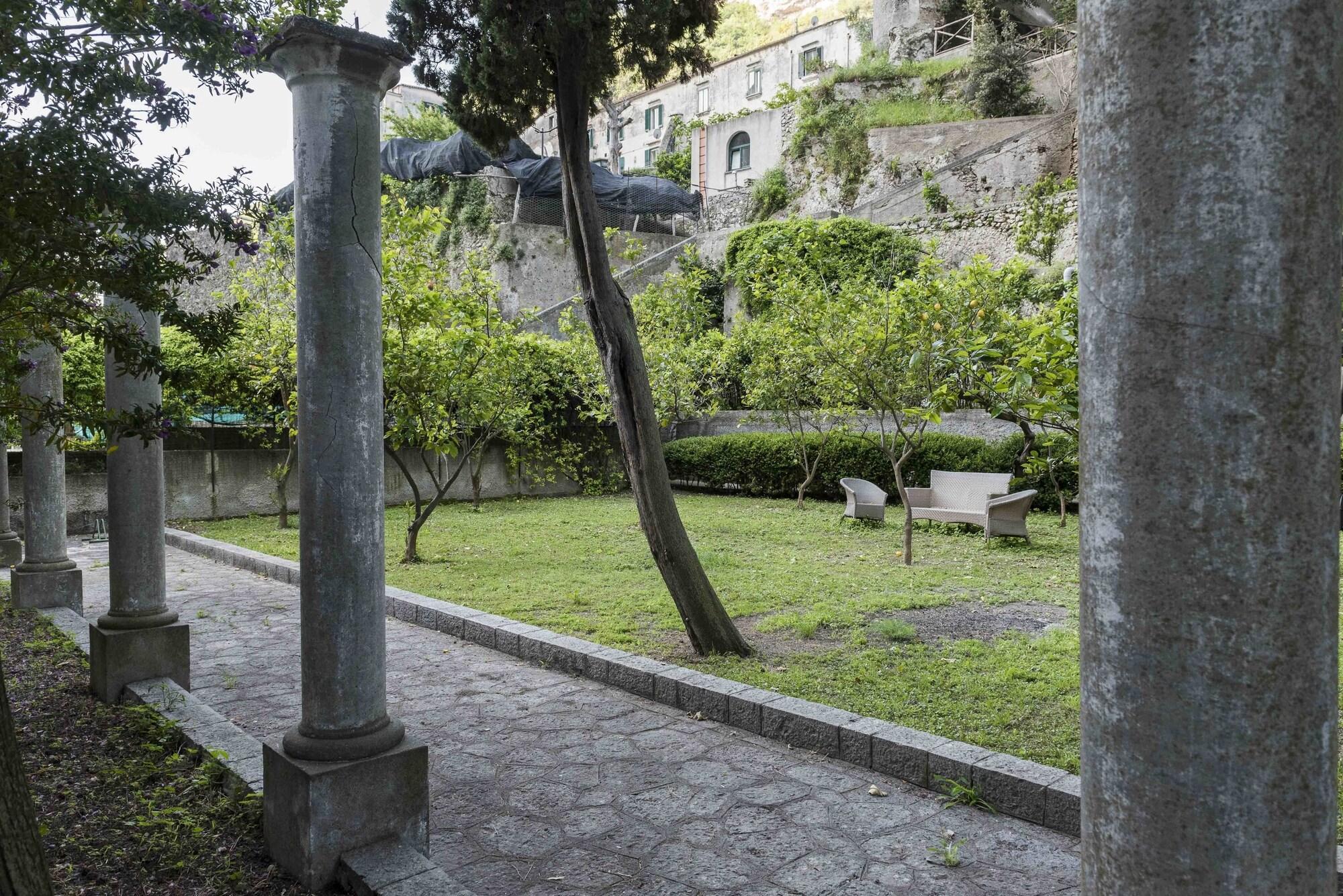 Hotel Villa Annalara Charme And Relax Amalfi Exteriör bild