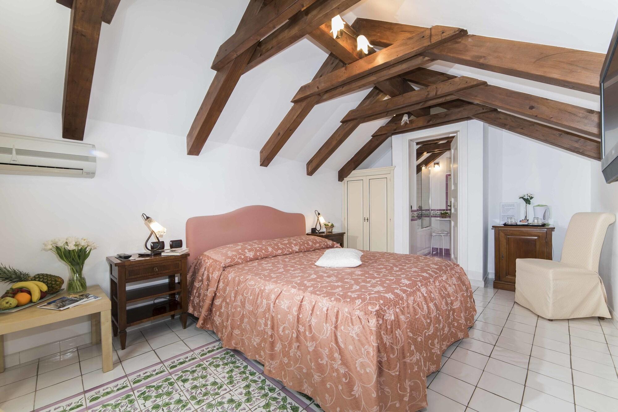 Hotel Villa Annalara Charme And Relax Amalfi Exteriör bild
