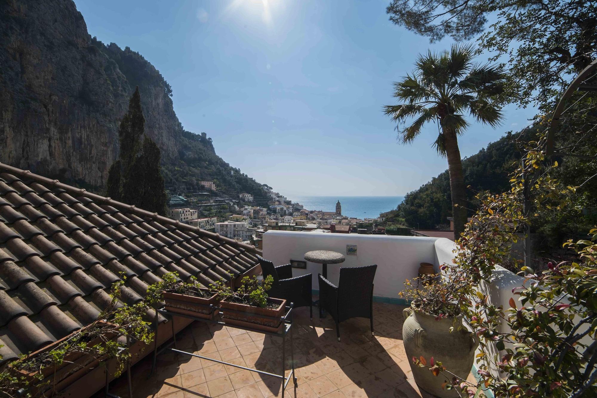 Hotel Villa Annalara Charme And Relax Amalfi Exteriör bild